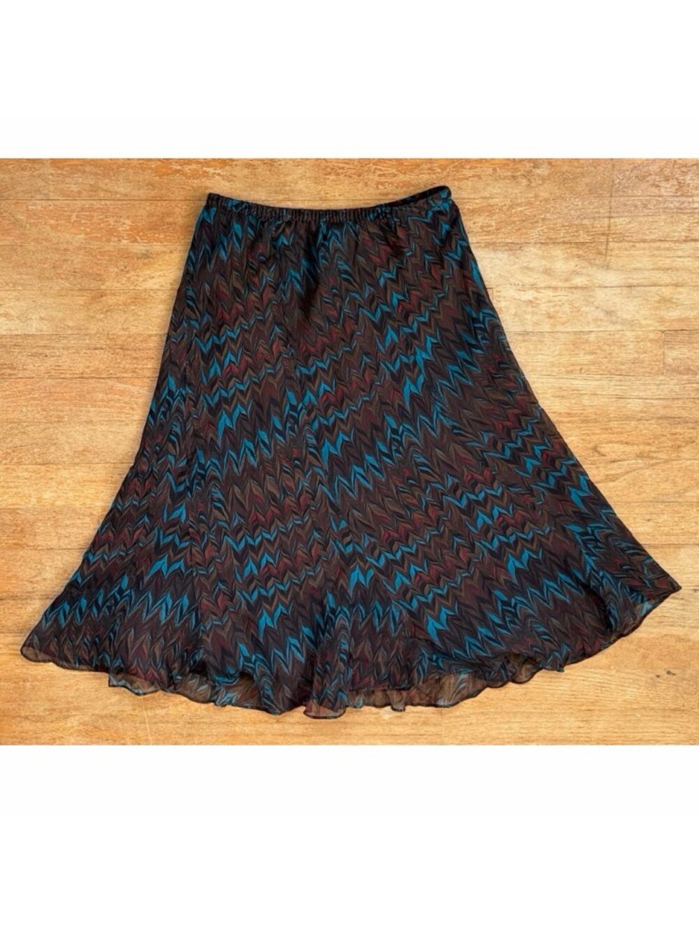 Jones New York Skirt Size 4 NWT Bias Cut Silk Chevron Print Elastic Waist  Brand